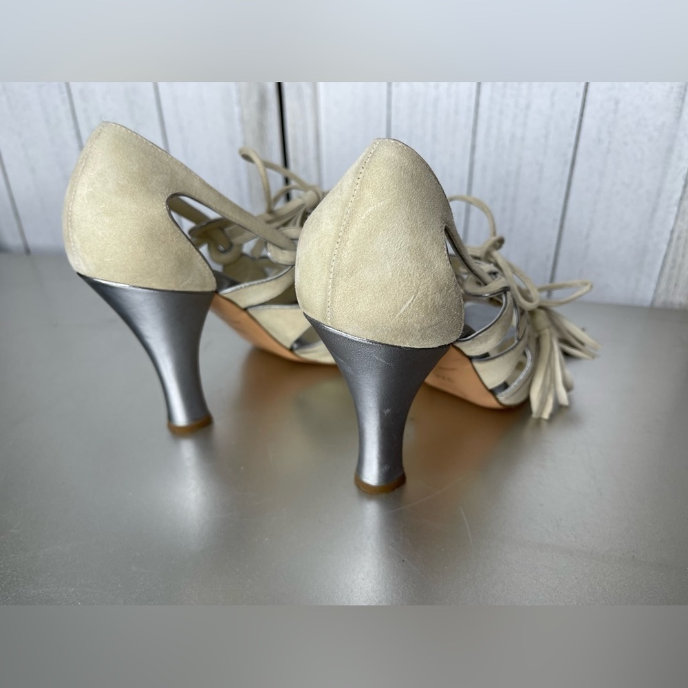 CHANEL WOMEN’S OPEN TOE LEATHER HEELS Sandals- Tie Beige Silver SIZE 37 C - US 7 - Picture 4 of 6